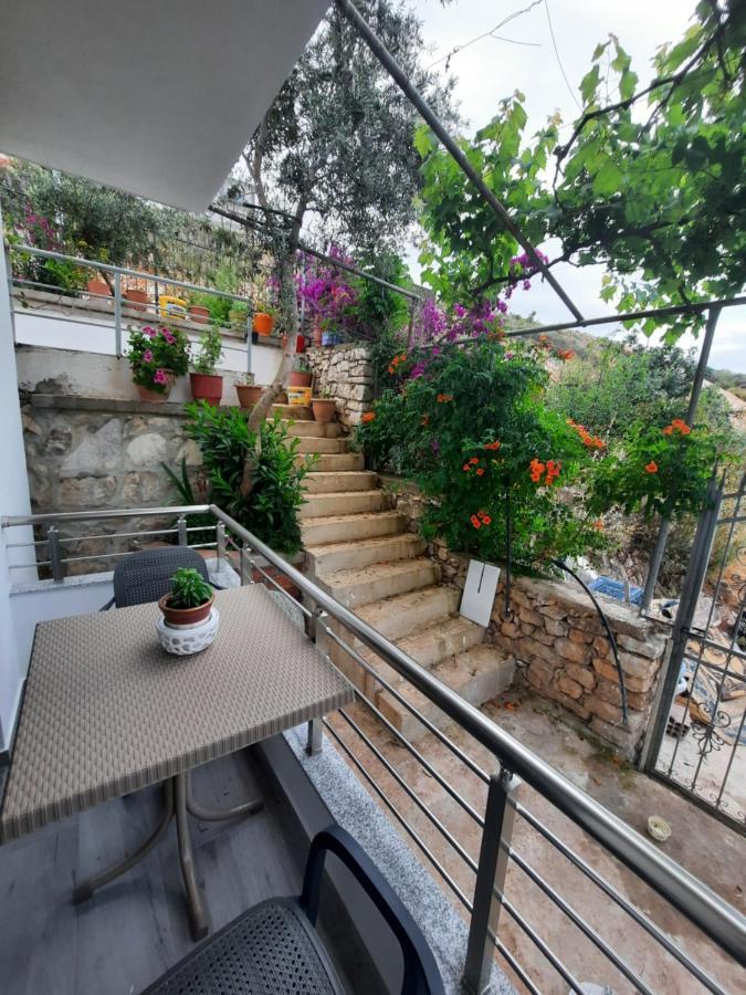 Nora'S Guesthouse Sarandë Eksteriør bilde