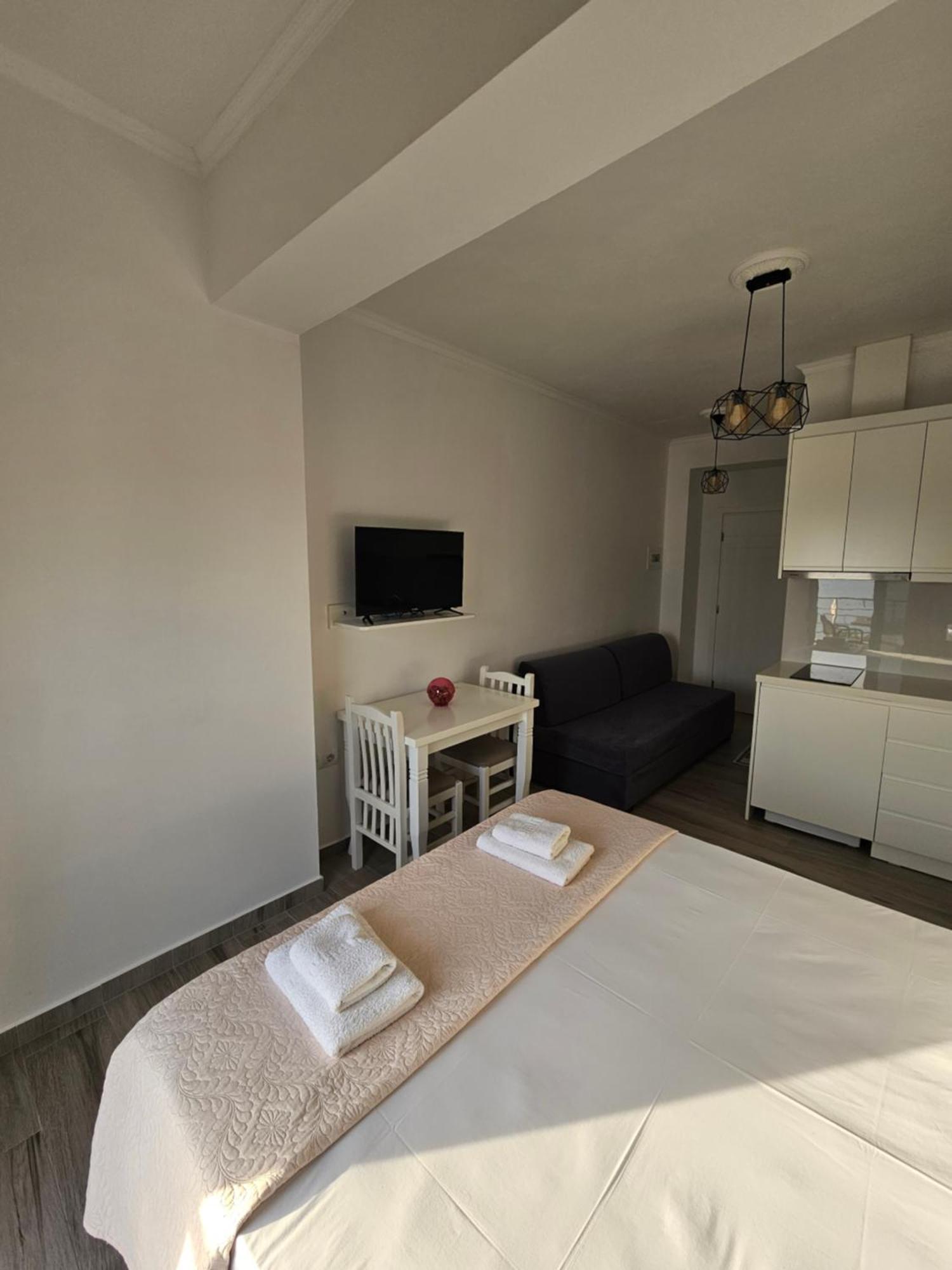 Nora'S Guesthouse Sarandë Eksteriør bilde