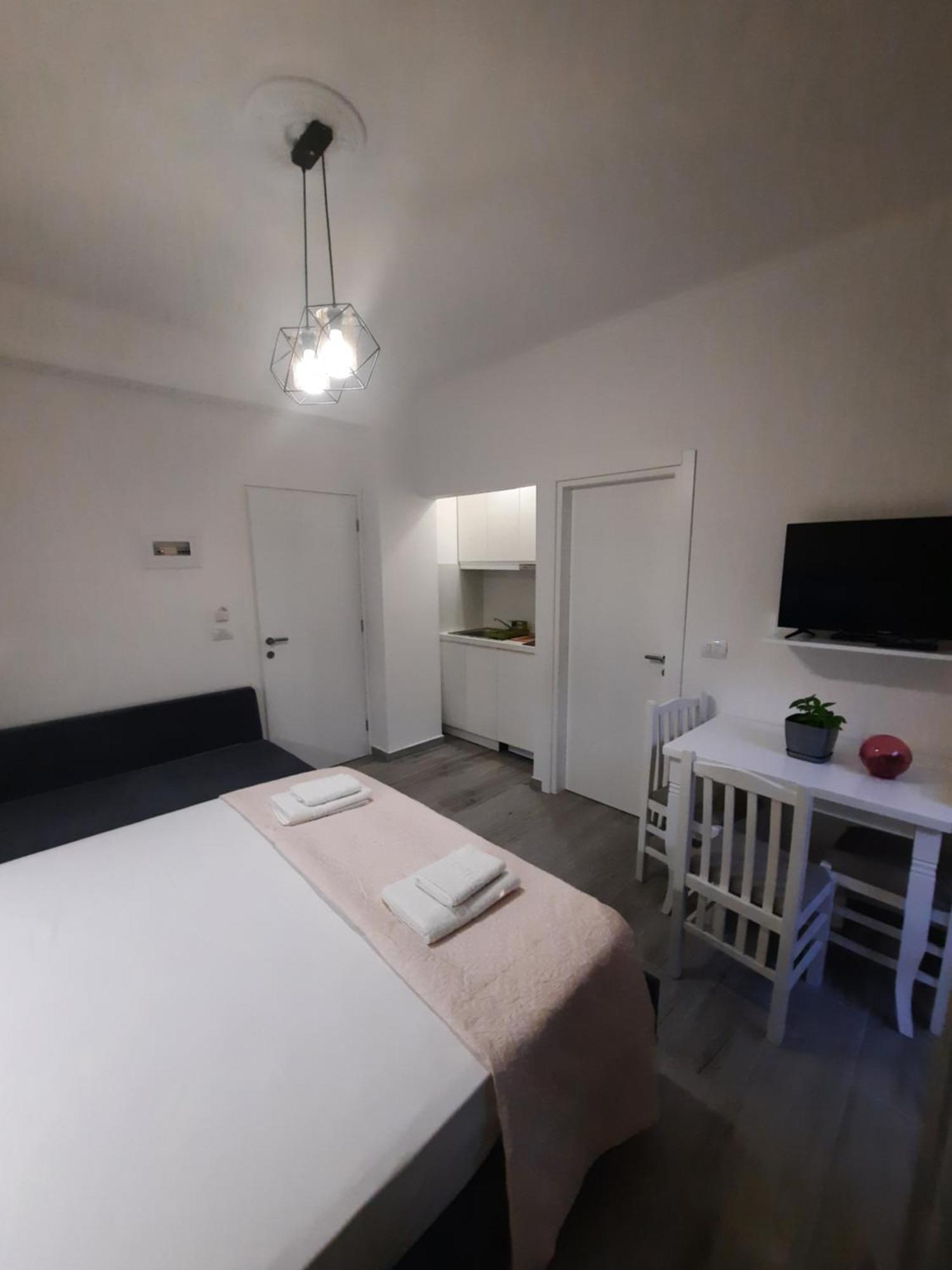 Nora'S Guesthouse Sarandë Eksteriør bilde